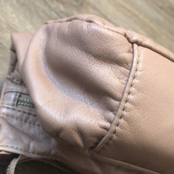 Cargo Crossbody bag, pinkish tan colour - Picture 11 of 13